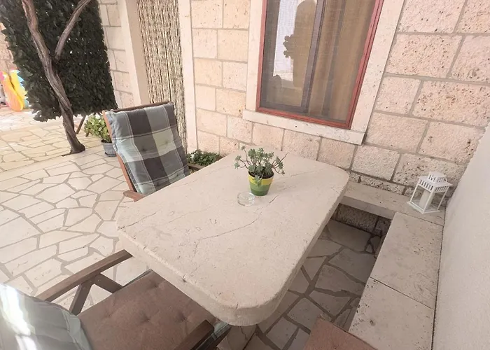 Ante Apartment Lumbarda