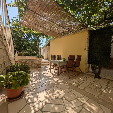 Ante ルンバルダ