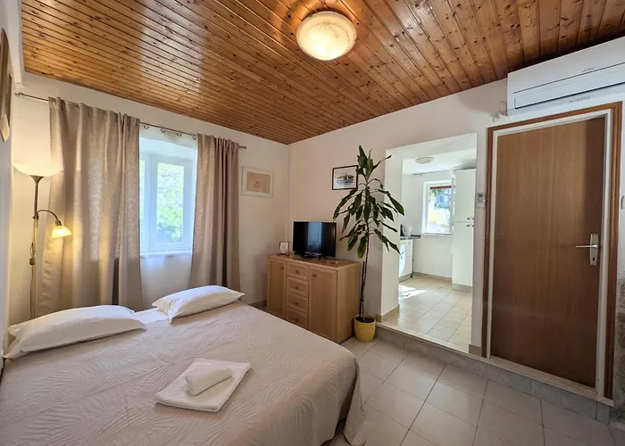 Ante Appartement Lumbarda